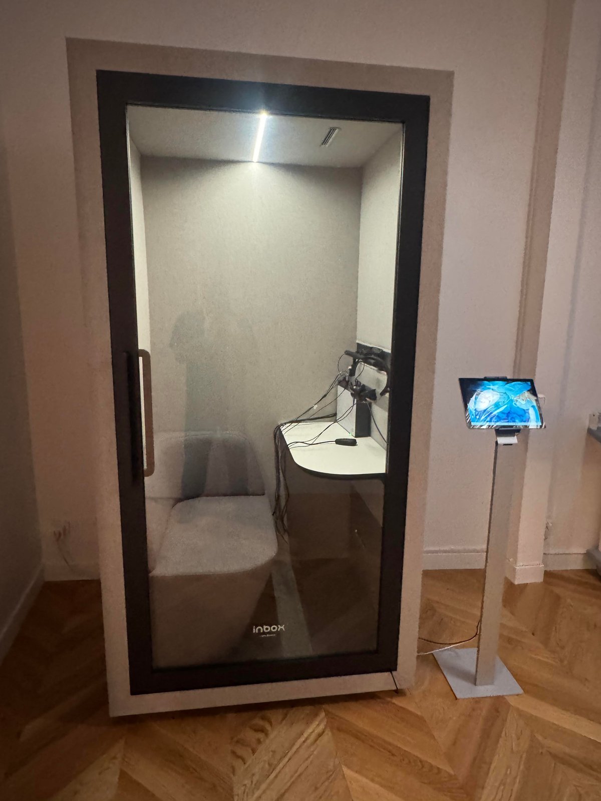 Cabine audiométrie insonorisée Inbox Paris 17 - Bilan auditif Dr Niango 7 rue Marcel Renault
